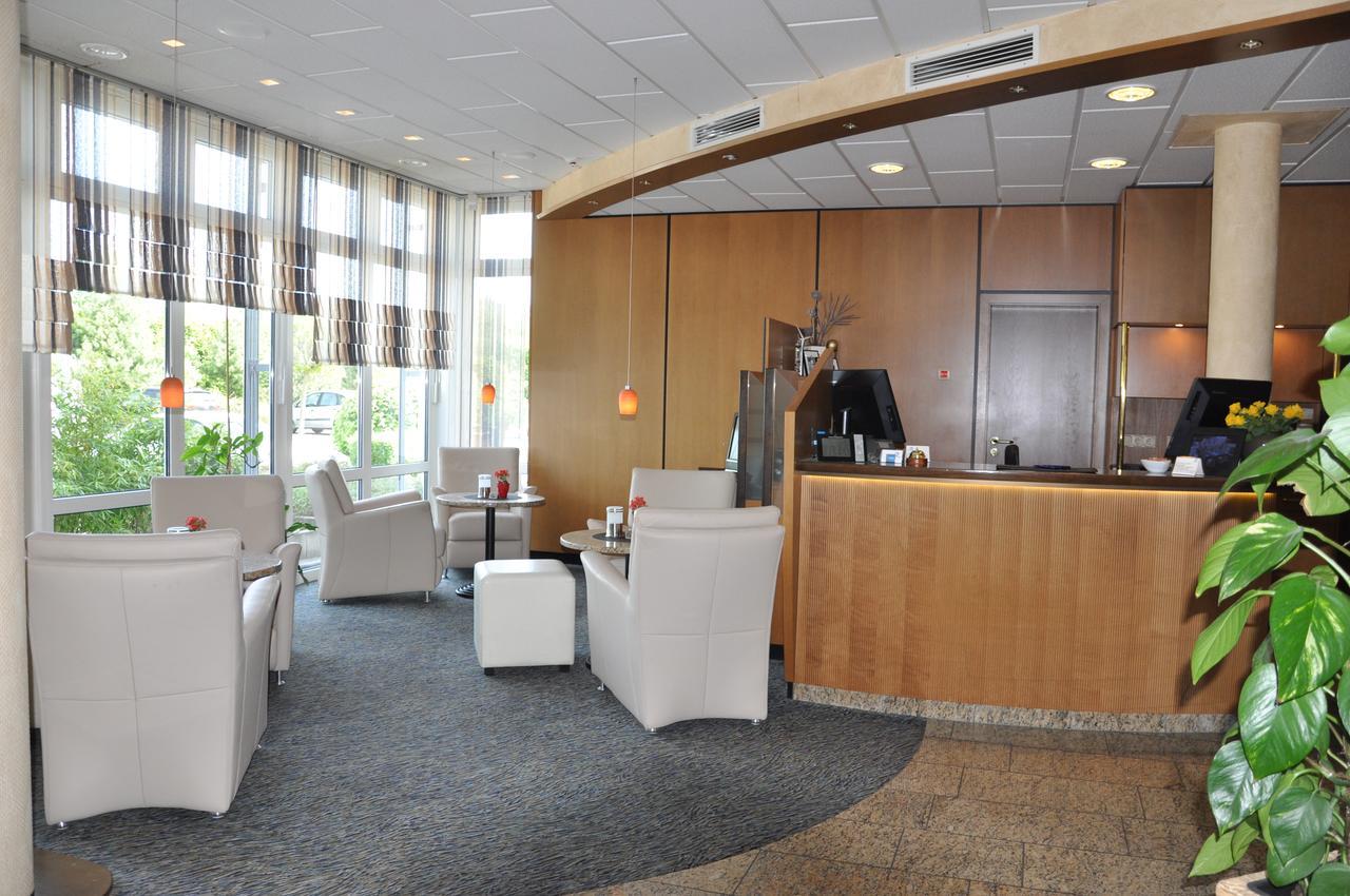 Hotel Merkur ラントシュトゥール エクステリア 写真